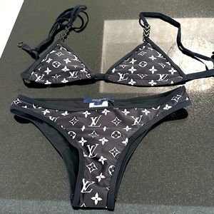 Louis Vuitton swim M